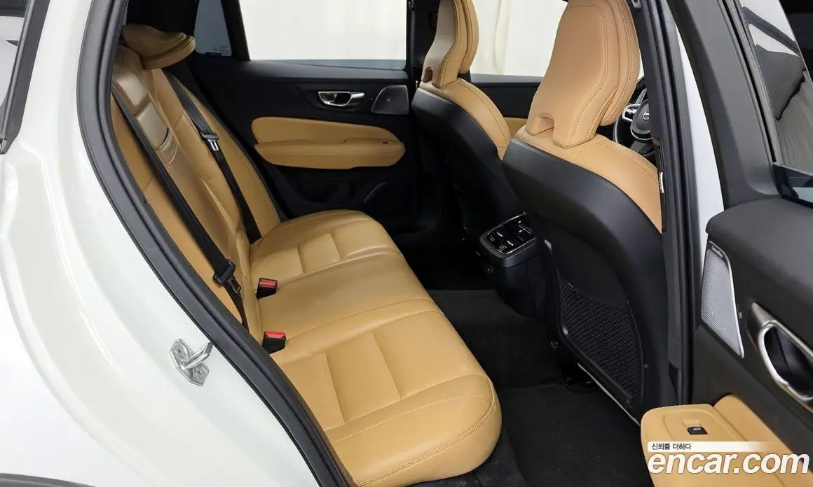Volvo V60 2021 2.0 автомат (гидро), фото 17 Volvo V60 2021 2.0 автомат (гидро), фото 17