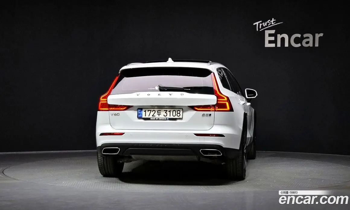Volvo V60 2021 2.0 автомат (гидро), фото 4 Volvo V60 2021 2.0 автомат (гидро), фото 4
