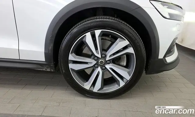 Volvo V60 2021 2.0 автомат (гидро), миниатюра 7 Volvo V60 2021 2.0 автомат (гидро), миниатюра 7