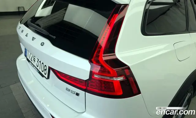 Volvo V60 2021 2.0 автомат (гидро), миниатюра 9 Volvo V60 2021 2.0 автомат (гидро), миниатюра 9