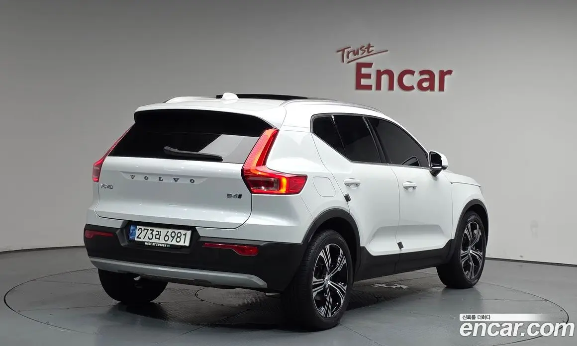 Volvo XC40 2021 2.0 автомат (гидро), фото 1 Volvo XC40 2021 2.0 автомат (гидро), фото 1