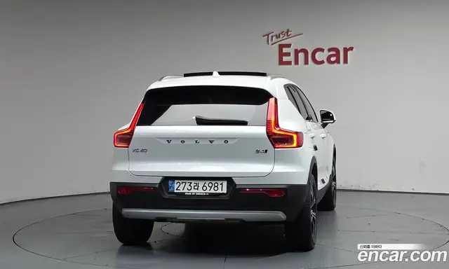 Volvo XC40 2021 2.0 автомат (гидро), миниатюра 3 Volvo XC40 2021 2.0 автомат (гидро), миниатюра 3