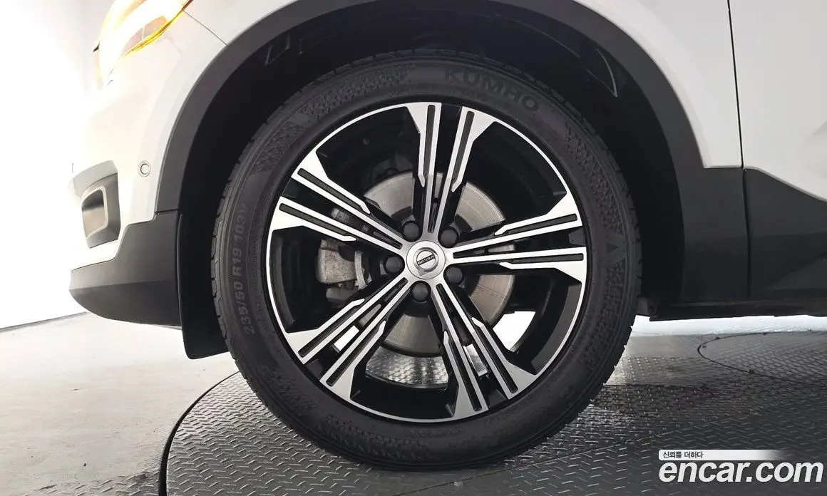 Volvo XC40 2021 2.0 автомат (гидро), фото 4 Volvo XC40 2021 2.0 автомат (гидро), фото 4