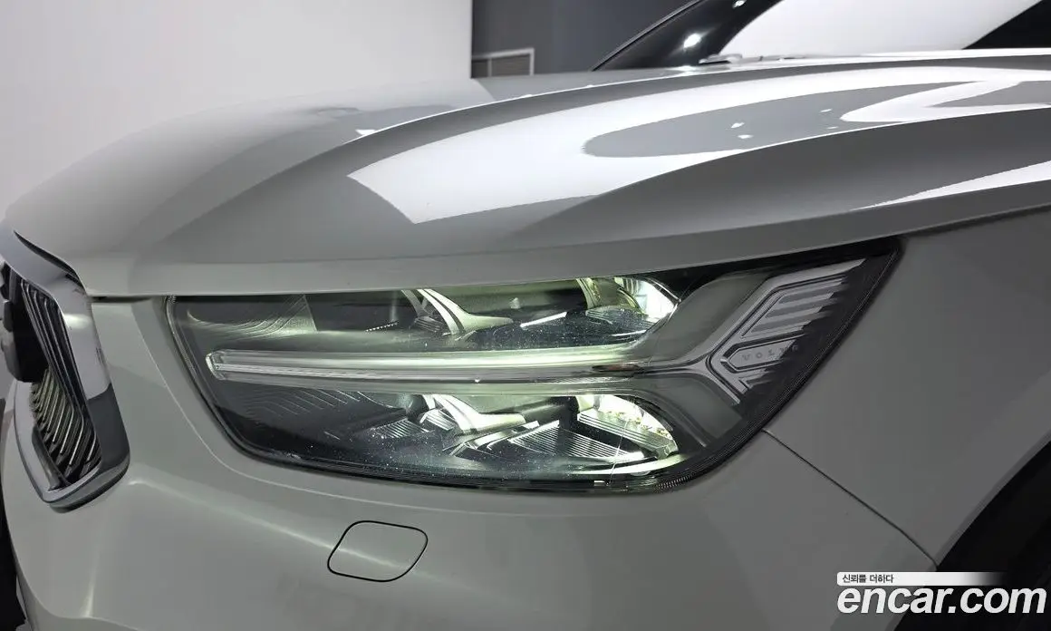 Volvo XC40 2021 2.0 автомат (гидро), фото 7 Volvo XC40 2021 2.0 автомат (гидро), фото 7
