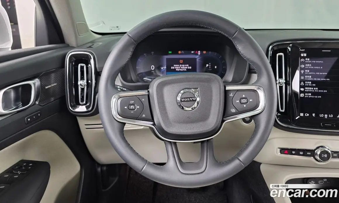 Volvo XC40 2024 2.0 автомат (гидро), фото 18 Volvo XC40 2024 2.0 автомат (гидро), фото 18