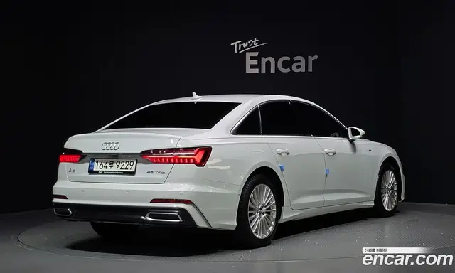 Audi A6 2020 2.0 автомат (гидро), миниатюра 2