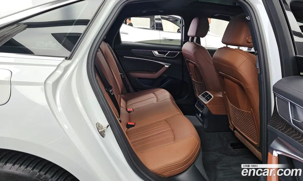 Audi A6 2020 2.0 автомат (гидро), фото 18