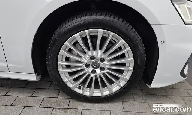 Audi A6 2020 2.0 автомат (гидро), миниатюра 7