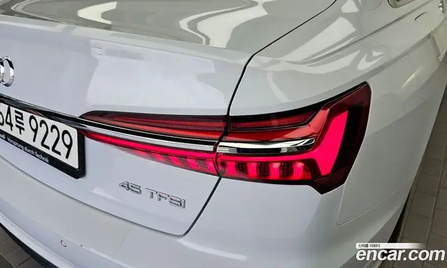 Audi A6 2020 2.0 автомат (гидро), миниатюра 9