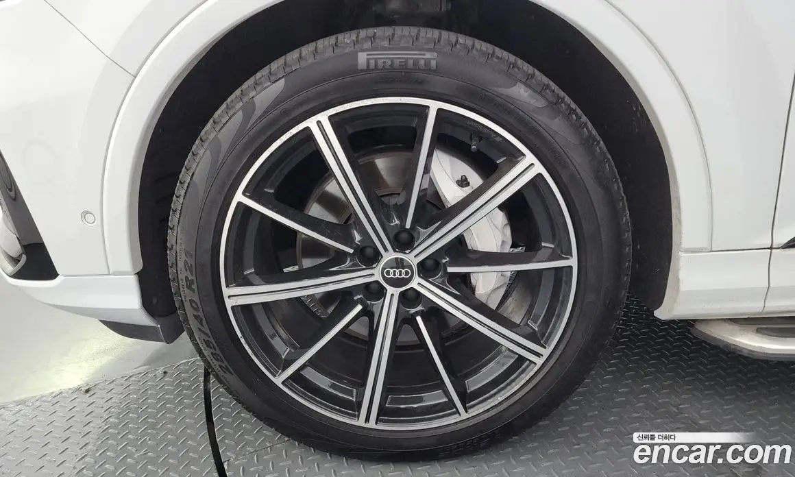 Audi Q7 2021 3.0 автомат (гидро), фото 5 Audi Q7 2021 3.0 автомат (гидро), фото 5