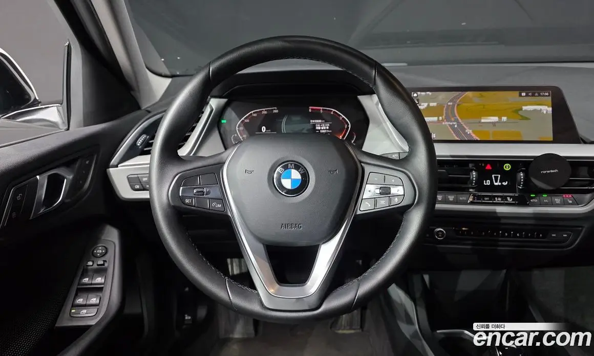 BMW 1 серия 2021 2.0 автомат (гидро), фото 19