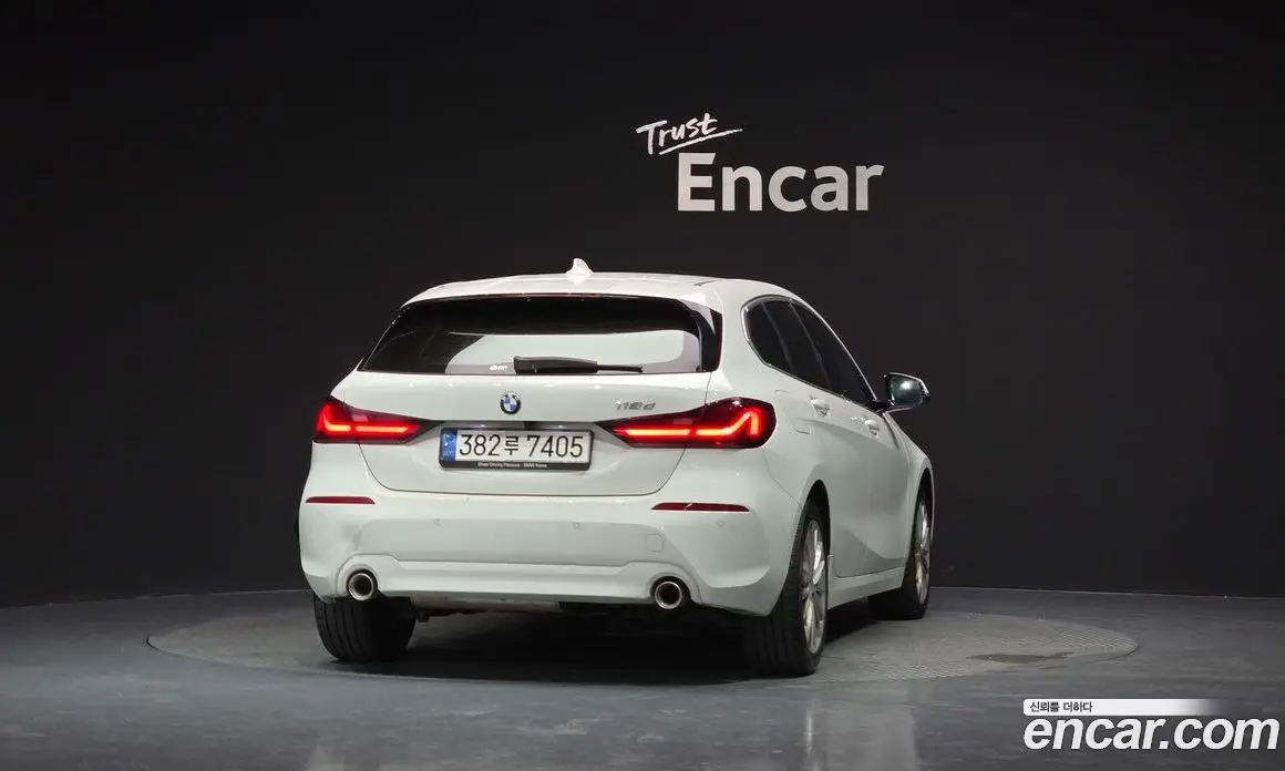 BMW 1 серия 2021 2.0 автомат (гидро), фото 3