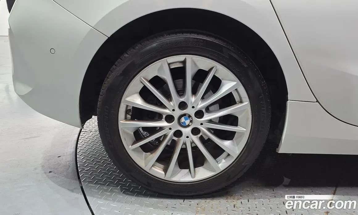 BMW 1 серия 2021 2.0 автомат (гидро), фото 4