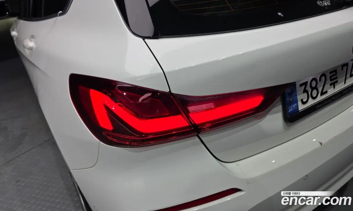 BMW 1 серия 2021 2.0 автомат (гидро), фото 8