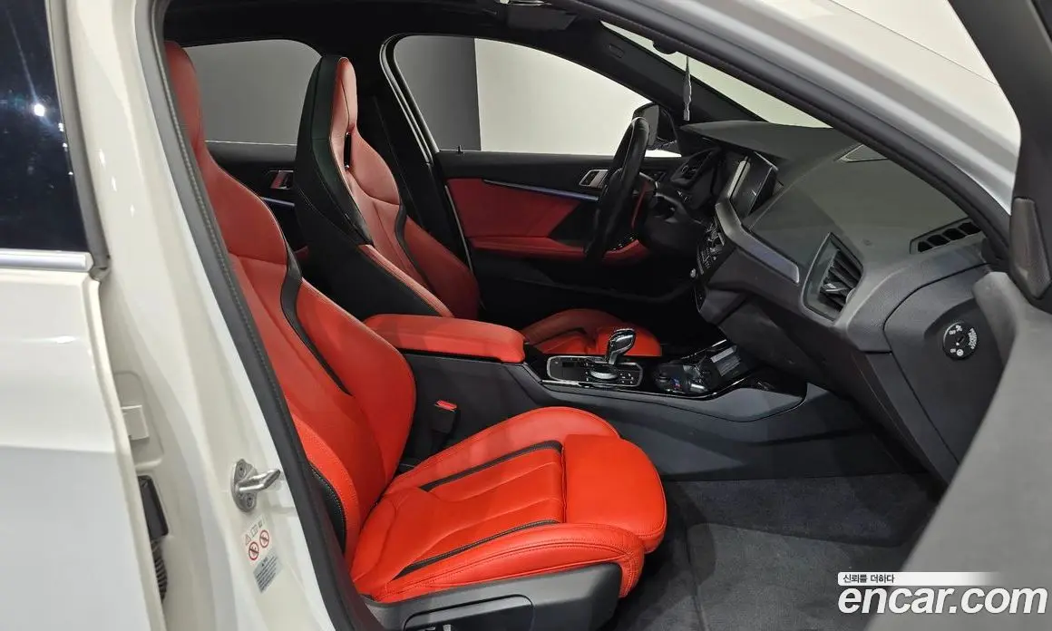 BMW 1 серия 2022 2.0 автомат (гидро), фото 16