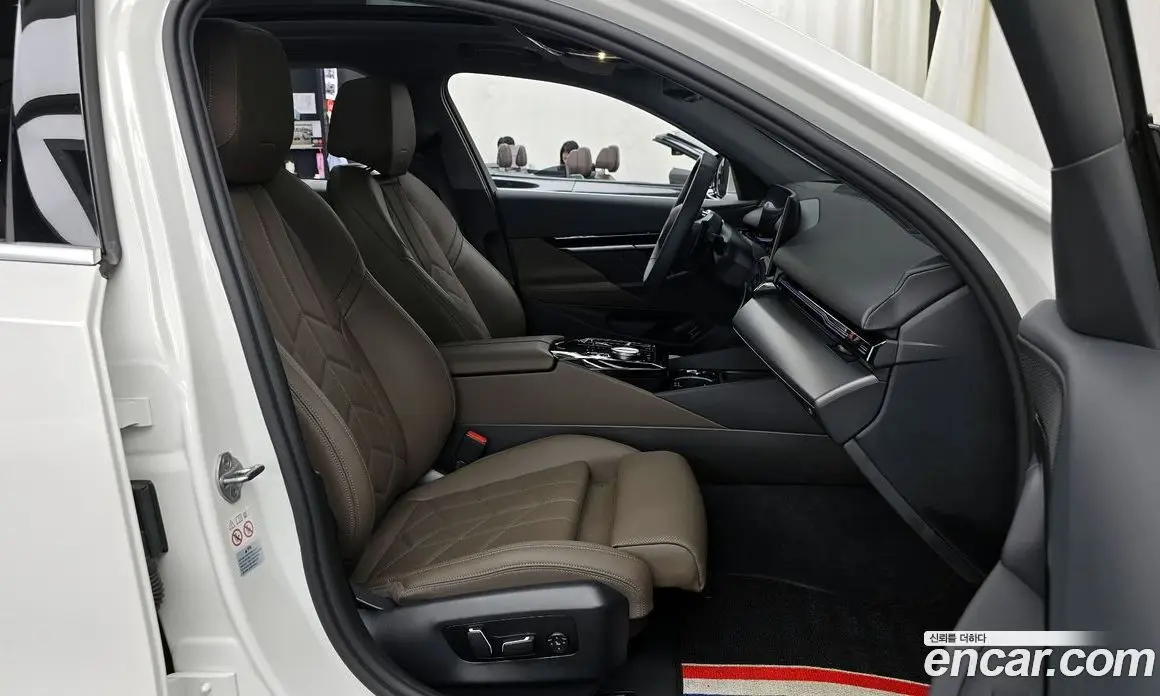 BMW 5 серия 2024 2.0 автомат (гидро), фото 16
