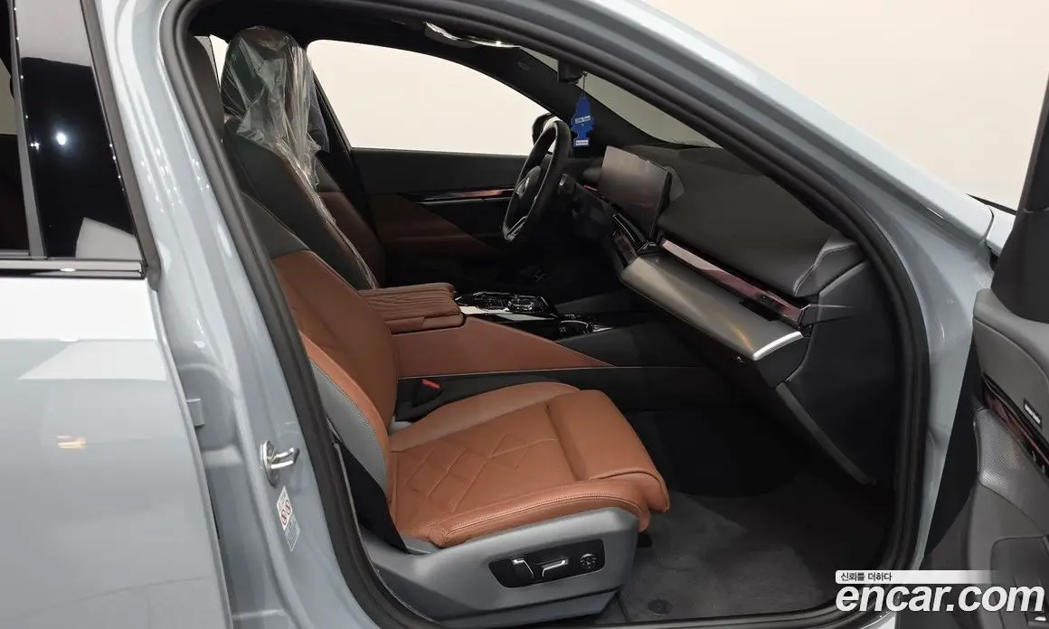 BMW 5 серия 2024 2.0 автомат (гидро), фото 16 BMW 5 серия 2024 2.0 автомат (гидро), фото 16