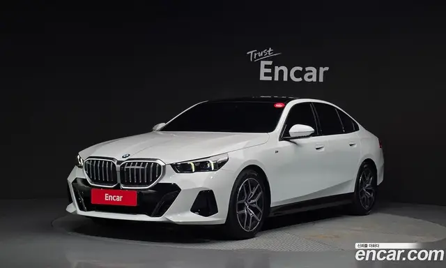 BMW 5 серия, 2025, 9 232 км