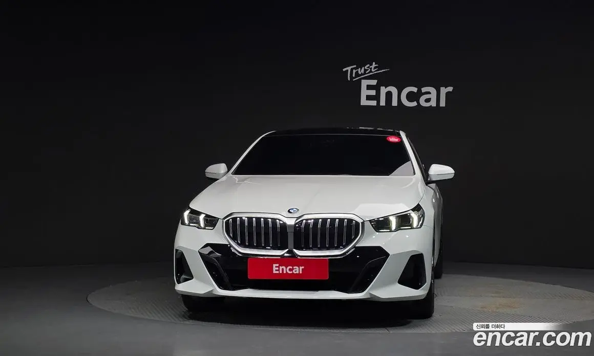 BMW 5 серия 2025 2.0 автомат (гидро), фото 3