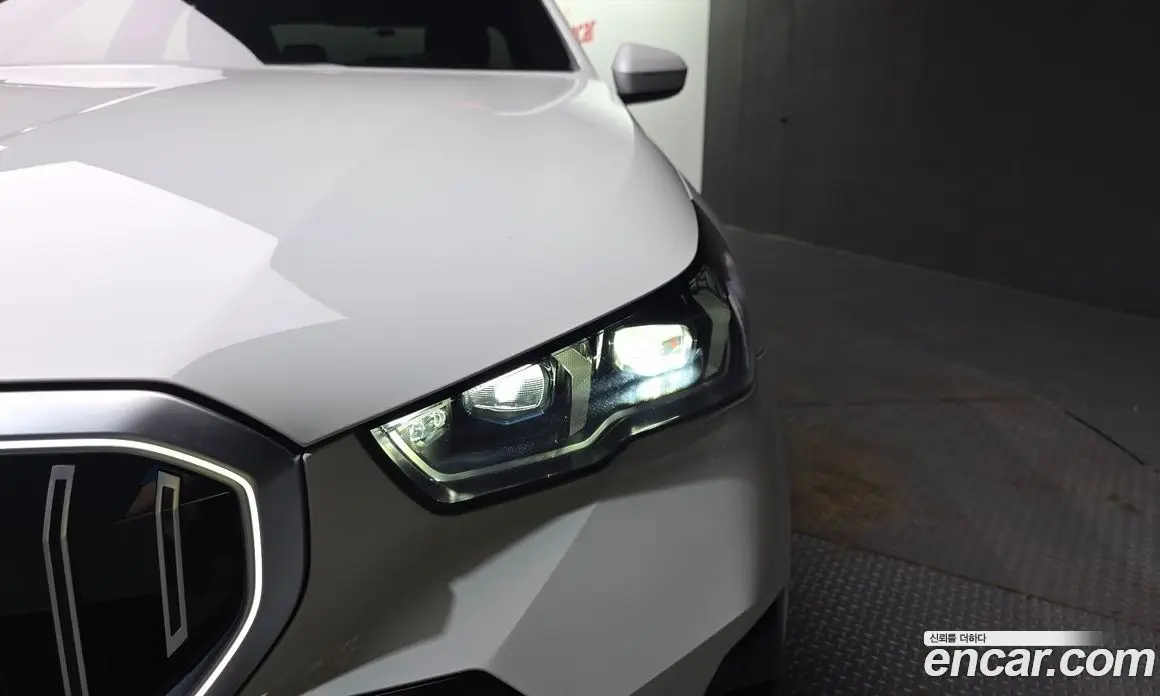 BMW 5 серия 2025 2.0 автомат (гидро), фото 8
