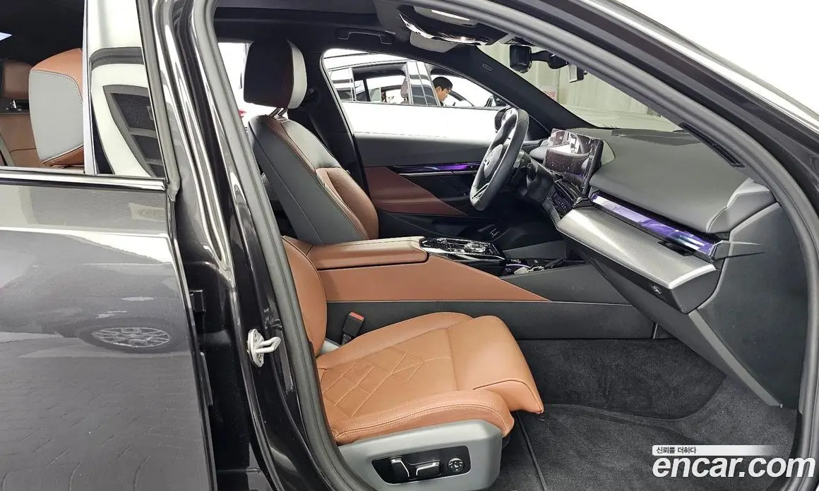 BMW 5 серия 2025 2.0 автомат (гидро), фото 17 BMW 5 серия 2025 2.0 автомат (гидро), фото 17