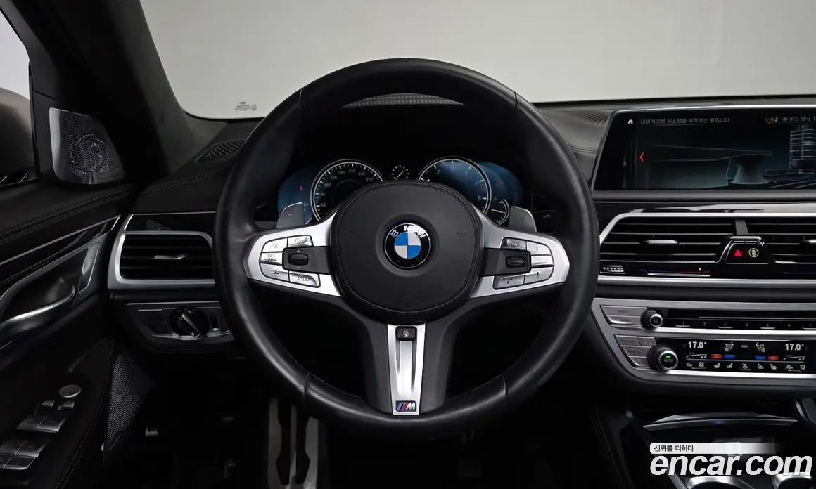 BMW 7 серия 2017 6.6 автомат (гидро), фото 17 BMW 7 серия 2017 6.6 автомат (гидро), фото 17