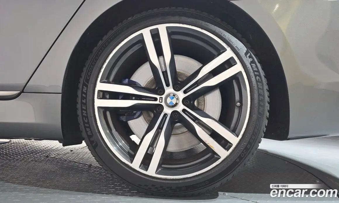 BMW 7 серия 2017 6.6 автомат (гидро), фото 6 BMW 7 серия 2017 6.6 автомат (гидро), фото 6