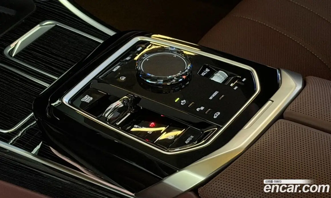 BMW 7 серия 2024 3.0 автомат (гидро), фото 9