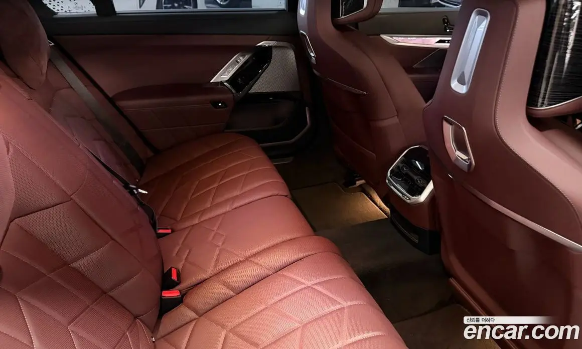 BMW 7 серия 2024 3.0 автомат (гидро), фото 10
