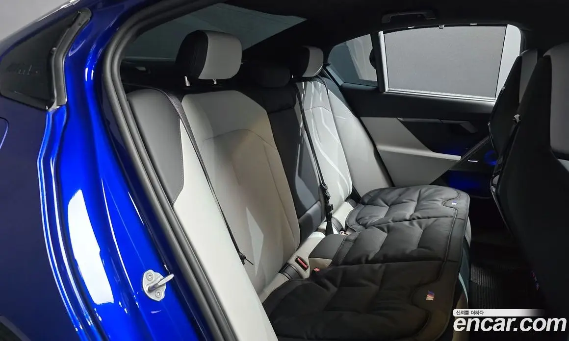 BMW M5 2025 4.4 автомат (гидро), фото 17