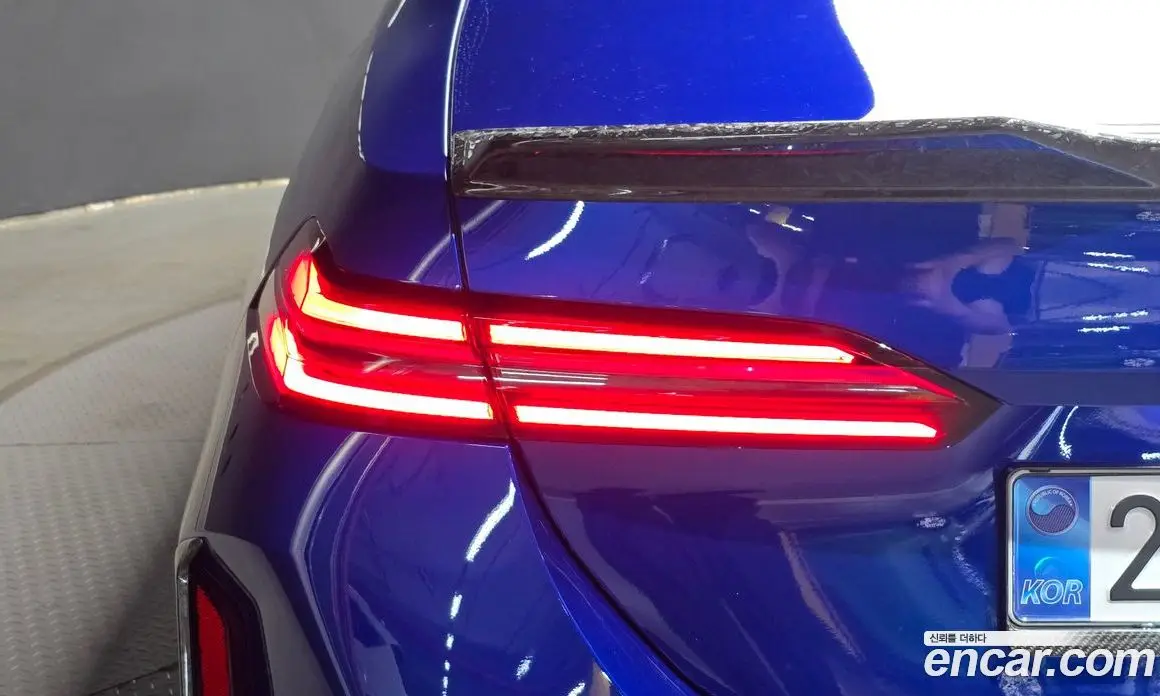 BMW M5 2025 4.4 автомат (гидро), фото 9
