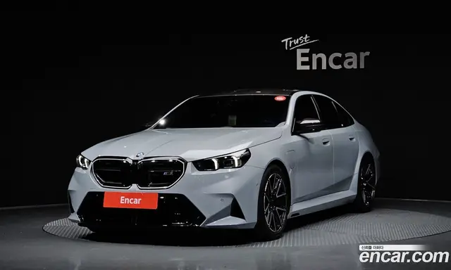 BMW M5, 2026, 5 075 км