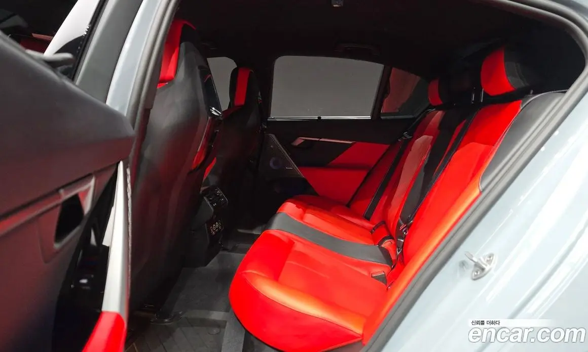 BMW M5 2026 4.4 автомат (гидро), фото 18