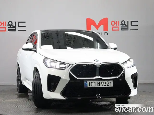BMW X2 2025 2.0 автомат (гидро), миниатюра 2