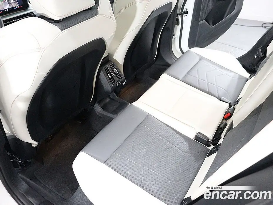 BMW X2 2025 2.0 автомат (гидро), фото 16