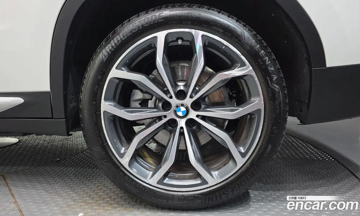 BMW X4 2025 2.0 автомат (гидро), фото 5 BMW X4 2025 2.0 автомат (гидро), фото 5