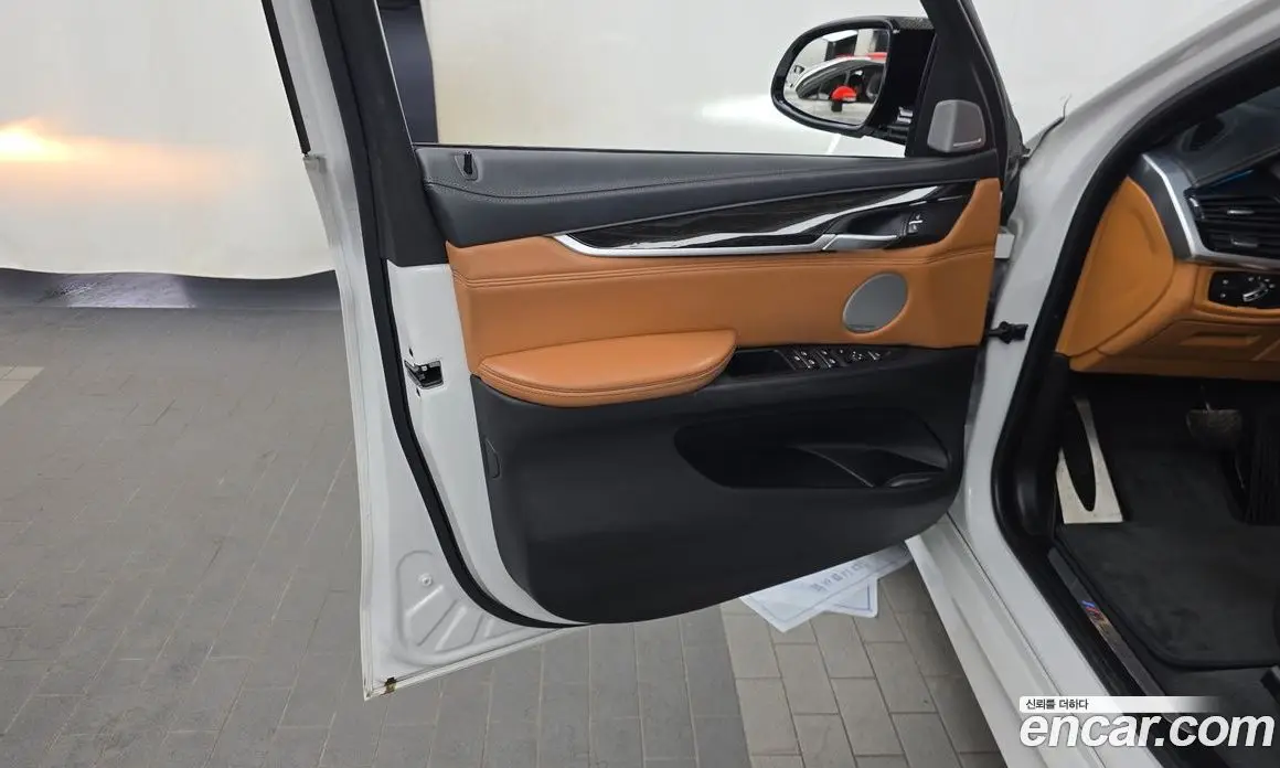BMW X6 2018 3.0 автомат (гидро), фото 14