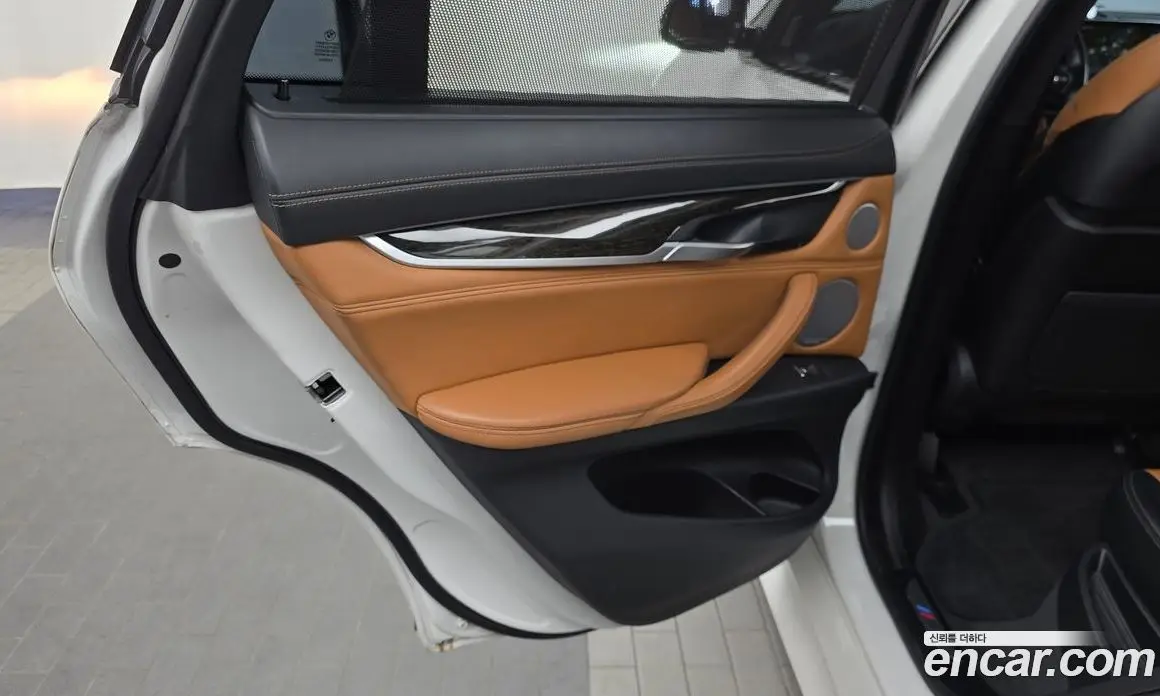 BMW X6 2018 3.0 автомат (гидро), фото 15