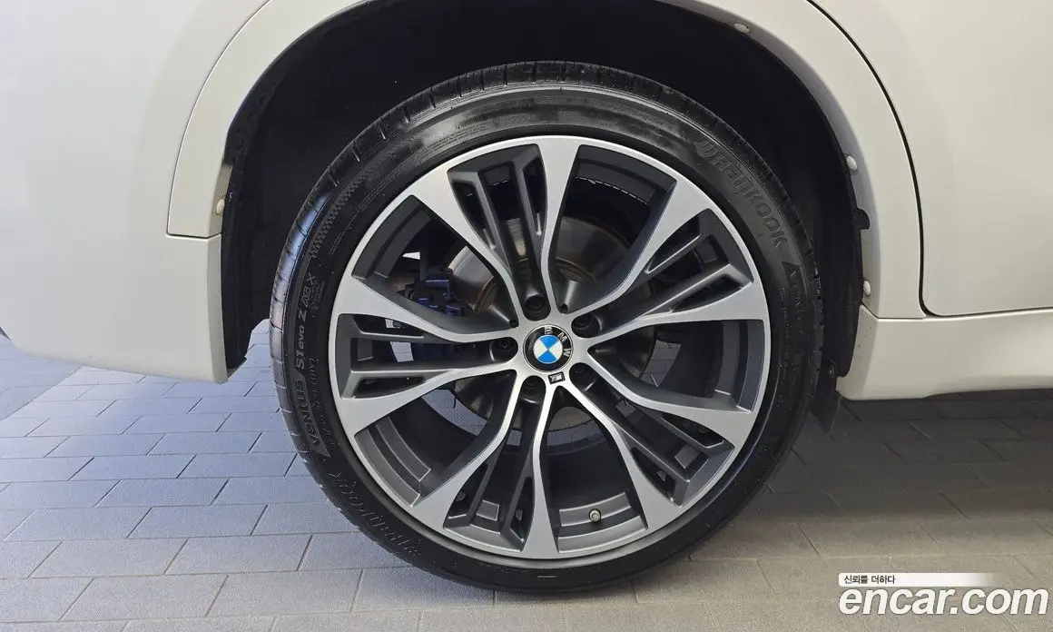 BMW X6 2018 3.0 автомат (гидро), фото 5
