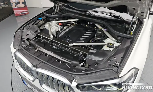 BMW X6 2020 3.0 автомат (гидро), миниатюра 6