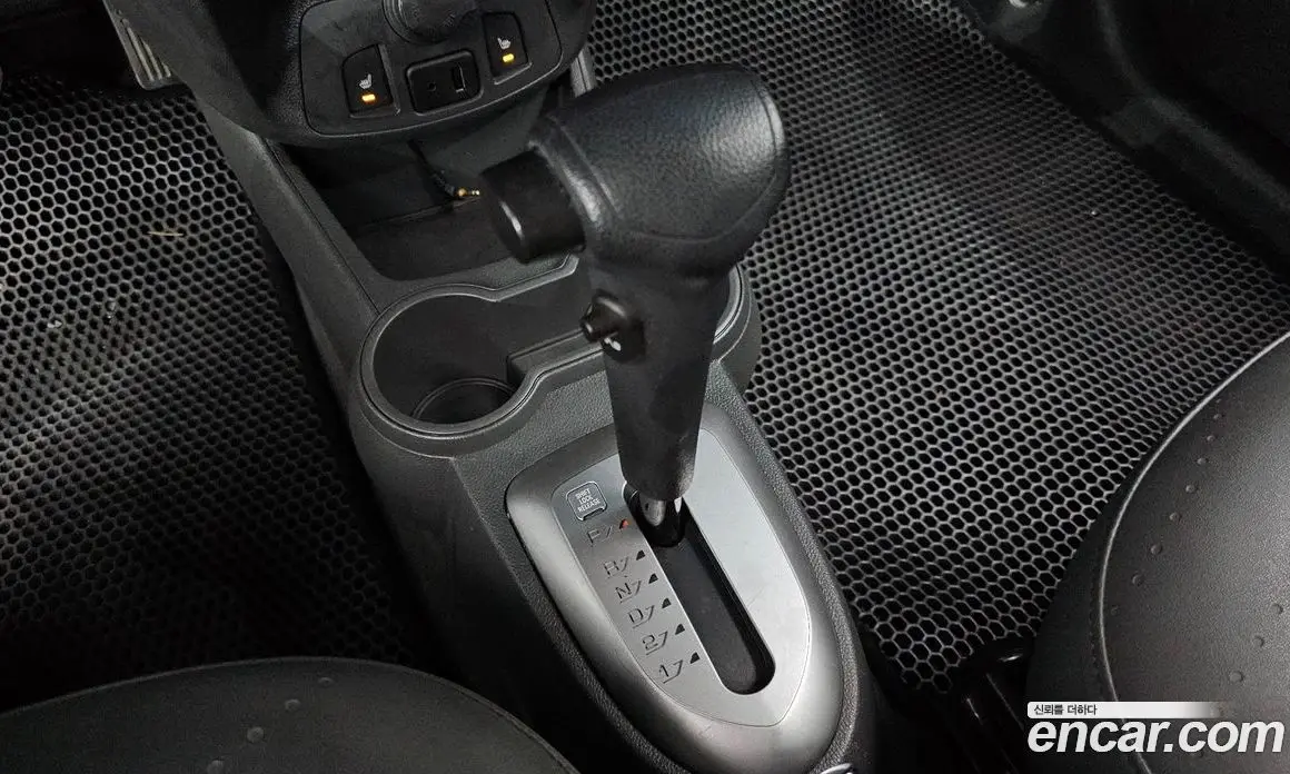 Chevrolet Spark 2013 1.0 автомат (гидро), фото 9