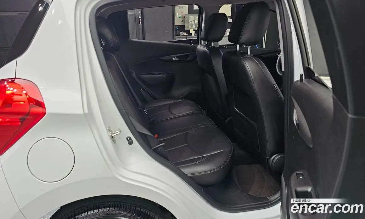 Chevrolet Spark 2016 1.0 автомат (гидро), фото 17