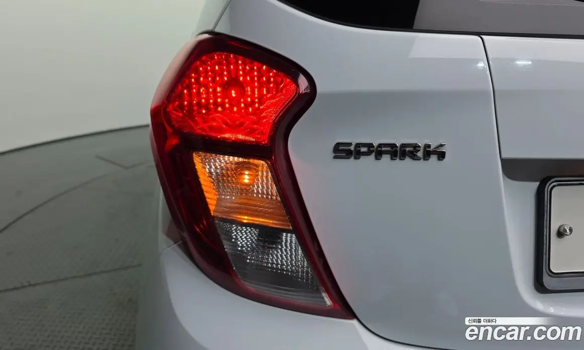 Chevrolet Spark 2016 1.0 автомат (гидро), фото 9