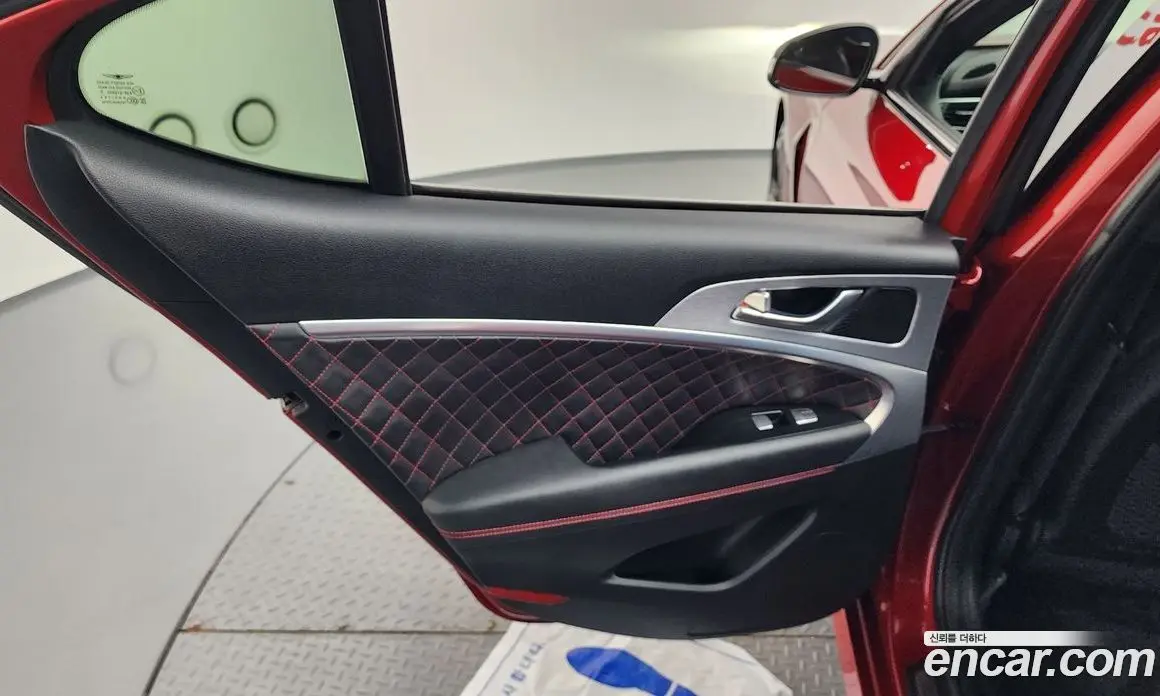 Genesis G70 2017 3.3 автомат (гидро), фото 15 Genesis G70 2017 3.3 автомат (гидро), фото 15