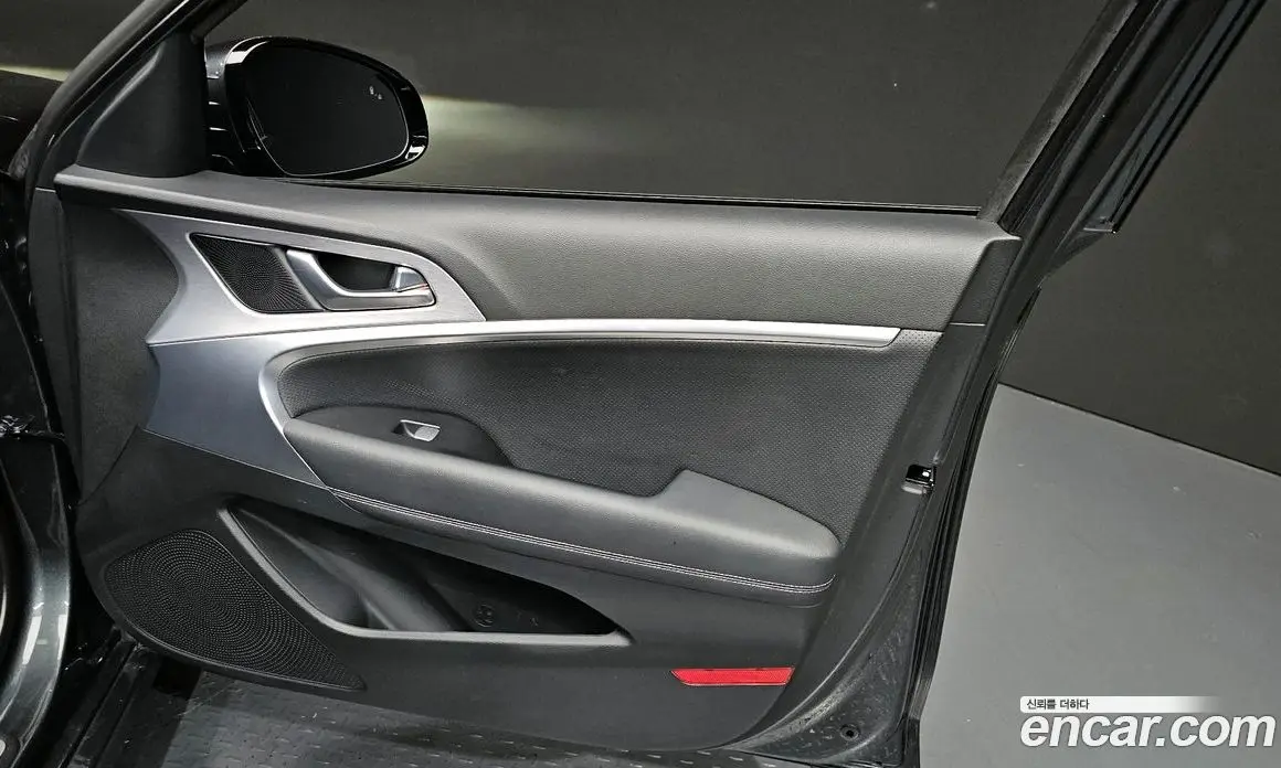 Genesis G70 2019 2.0 автомат (гидро), фото 13