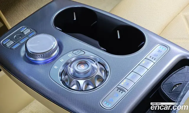 Genesis GV60 2025 0.1 автомат (гидро), миниатюра 12