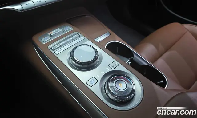 Genesis GV70 2023 2.5 автомат (гидро), миниатюра 12