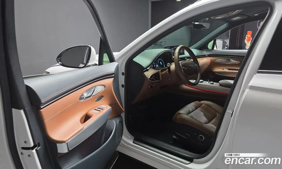 Genesis GV70 2023 2.5 автомат (гидро), фото 13 Genesis GV70 2023 2.5 автомат (гидро), фото 13