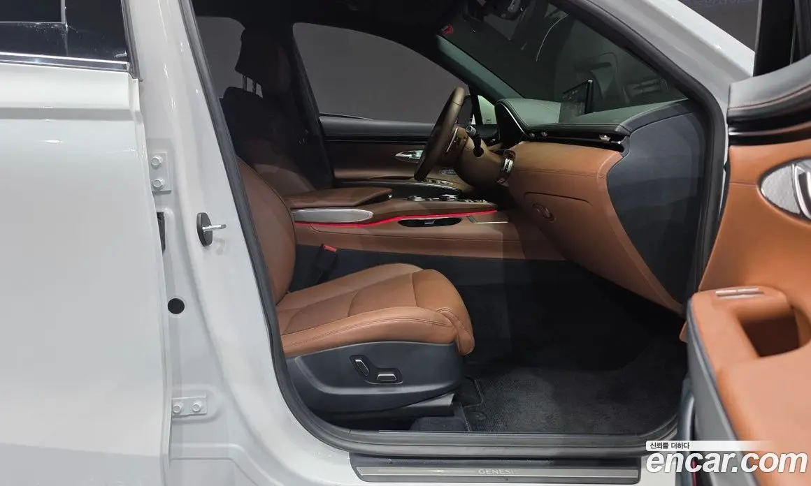 Genesis GV70 2023 2.5 автомат (гидро), фото 16 Genesis GV70 2023 2.5 автомат (гидро), фото 16