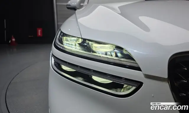 Genesis GV70 2023 2.5 автомат (гидро), миниатюра 8 Genesis GV70 2023 2.5 автомат (гидро), миниатюра 8